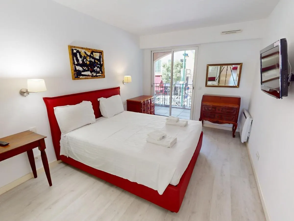 3 Pieces Climatise Avec Terrasse, Garage Et Wifi A Menton - Fr-1-196-342 Apartment